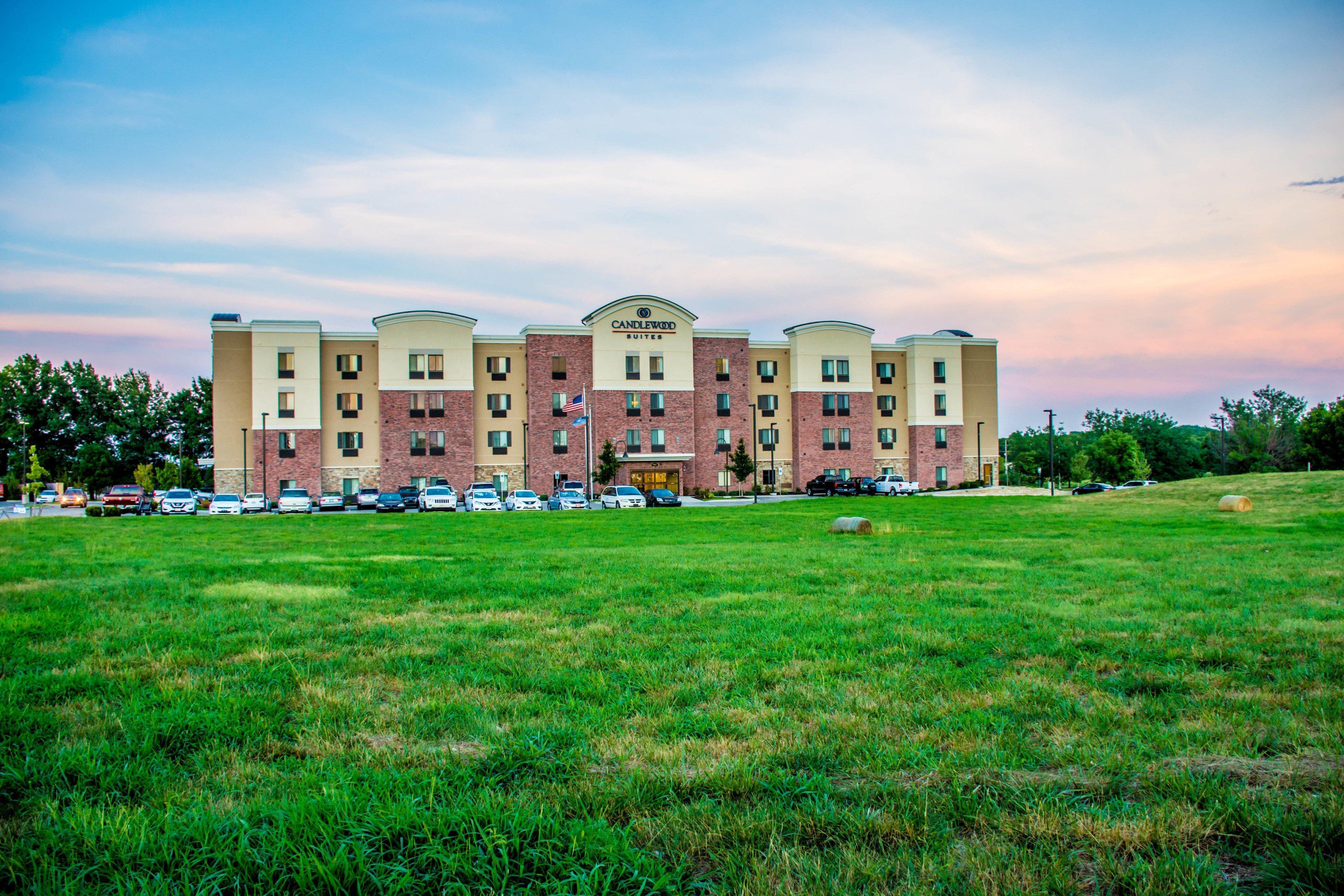 Candlewood Suites Overland Park W 135Th St, An Ihg Hotel Exterior photo